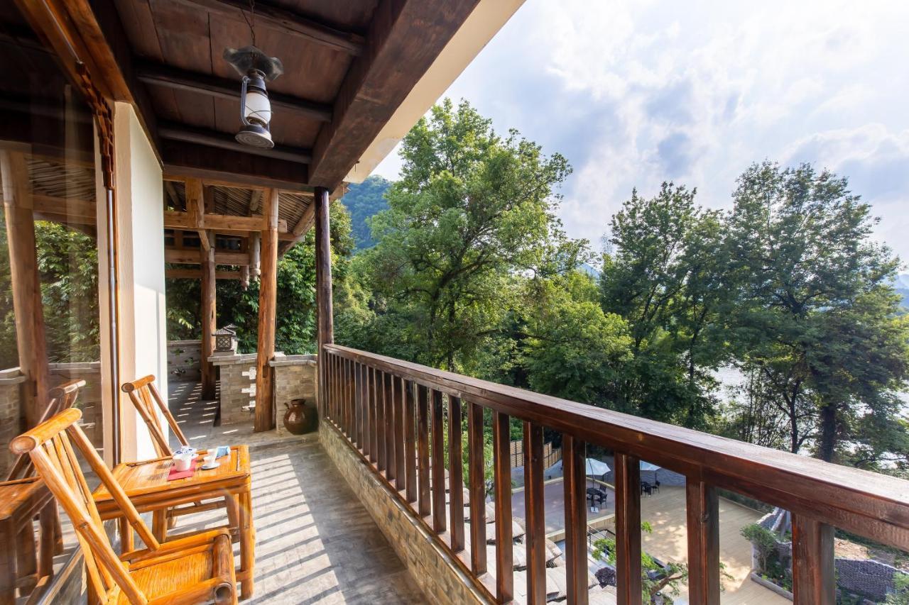 Yangshuo River Lodge Hotel-Free Pick Up From Yangshuo Area Over Three Nights Экстерьер фото
